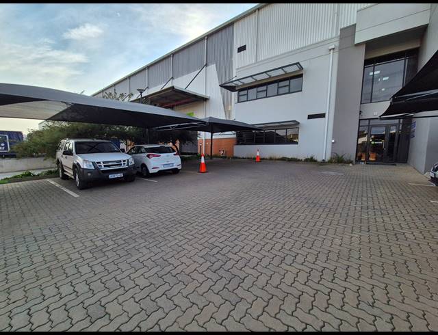 5,623M² WAREHOUSE TO LET IN GOSFORTH PARK